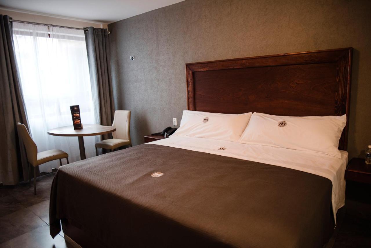 Hotel Rm Avandaro บาเญเดบราโว ภายนอก รูปภาพ